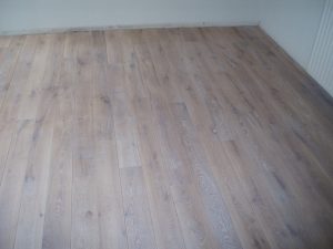 Rustiek Eiken Plankenvloer afgewerkt met witte olie