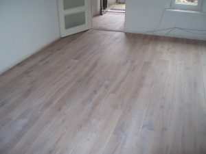 Rustiek Eiken Plankenvloer afgewerkt met witte olie