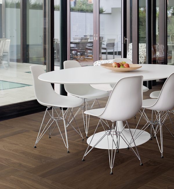 FOTO TWIST+06 Smoked Walnut - project