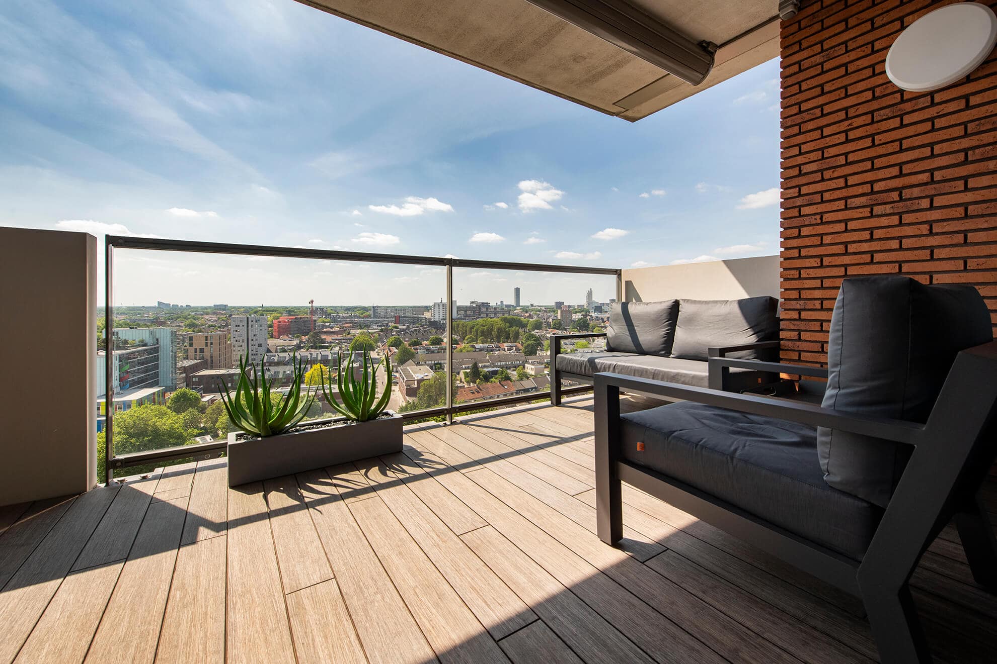 Bamboe buitenparket balkon Tilburg